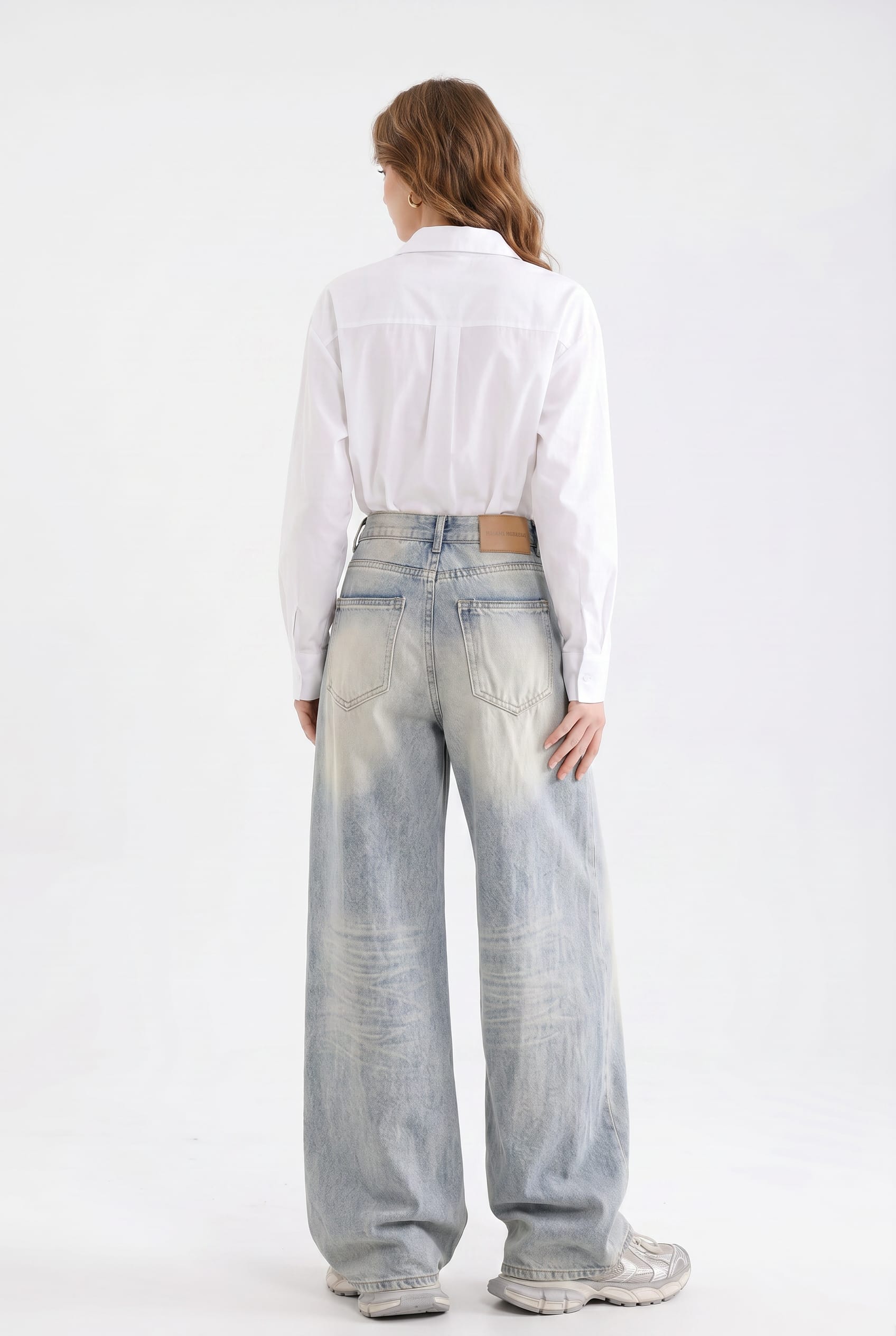 Light Wash Wide-Leg Denim Jeans