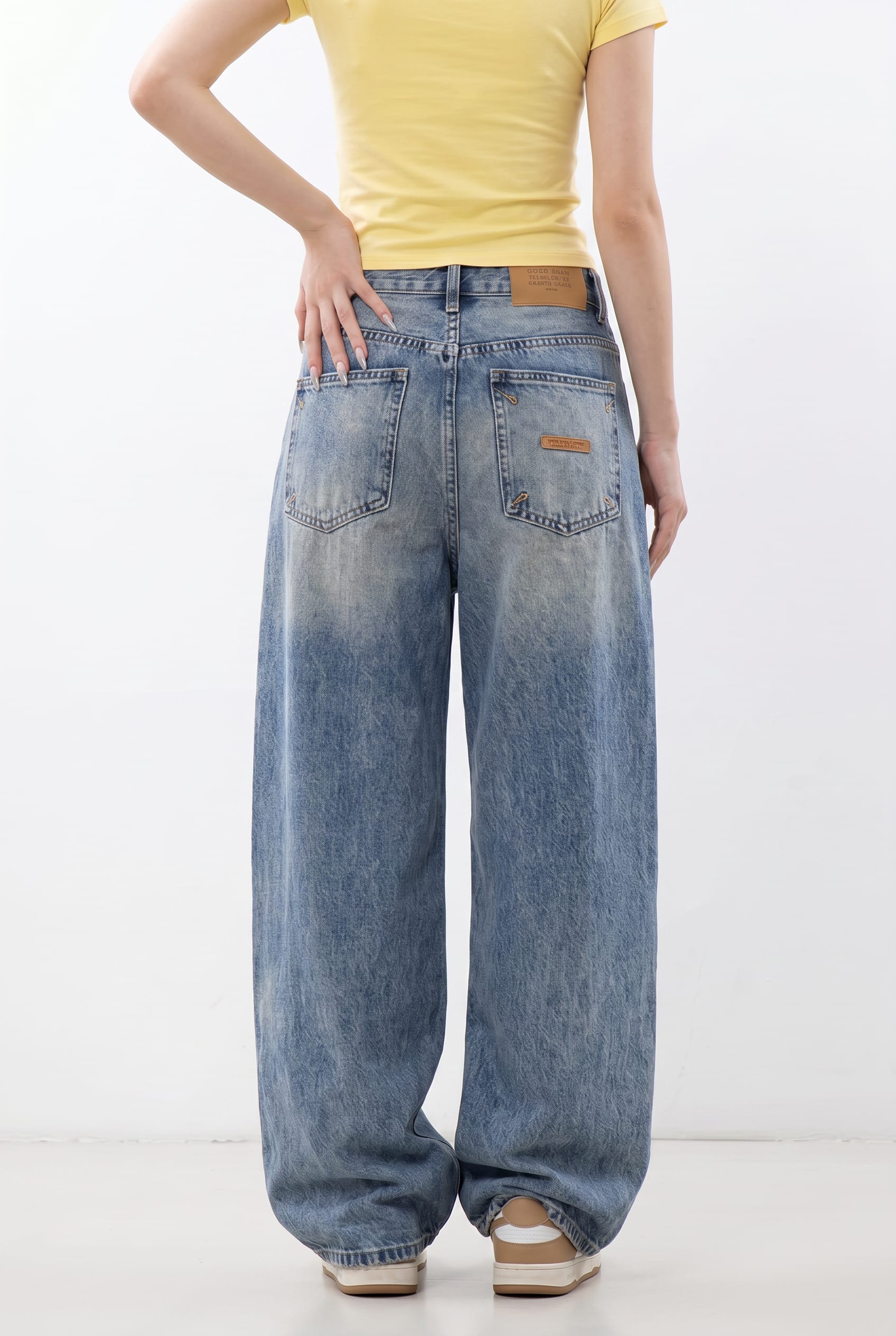 Light Wash Wide Leg Denim Jeans